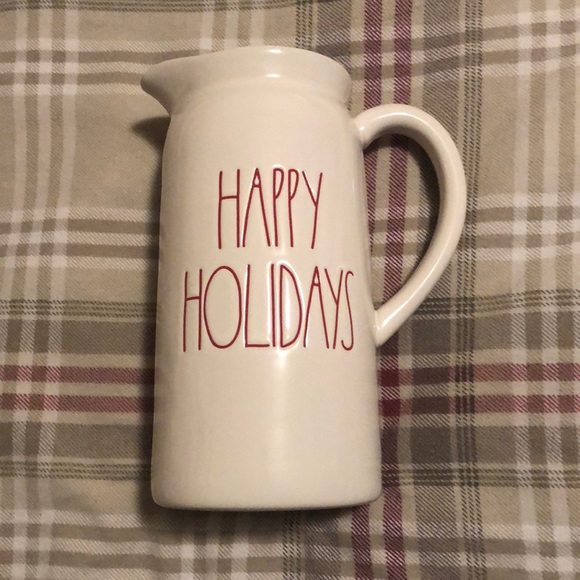💥Flash Sale💥 HAPPY HOLIDAYS Rae Dunn Pitcher